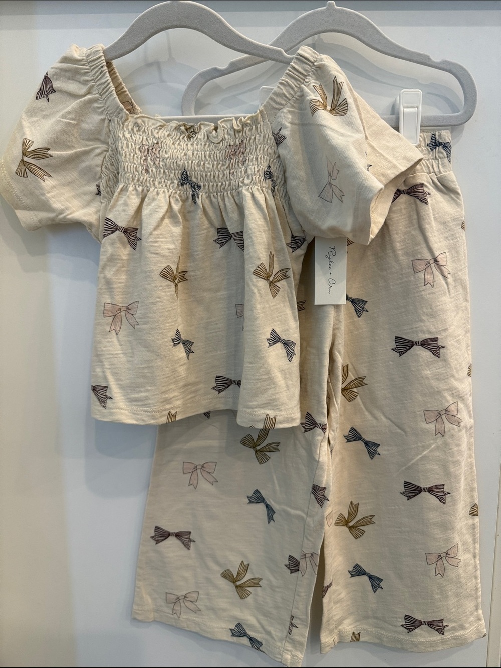 Rylee + Cru Cream Bow-Print set organic cotton